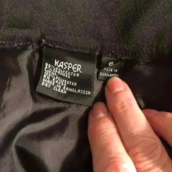 Kasper Ladies Black Lined Career Dress pants boot cut. Poly spandex - Picture 5 of 5